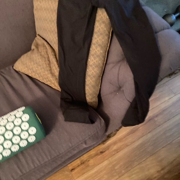 Lululemon black work out pants leggings - Picture 2 of 3